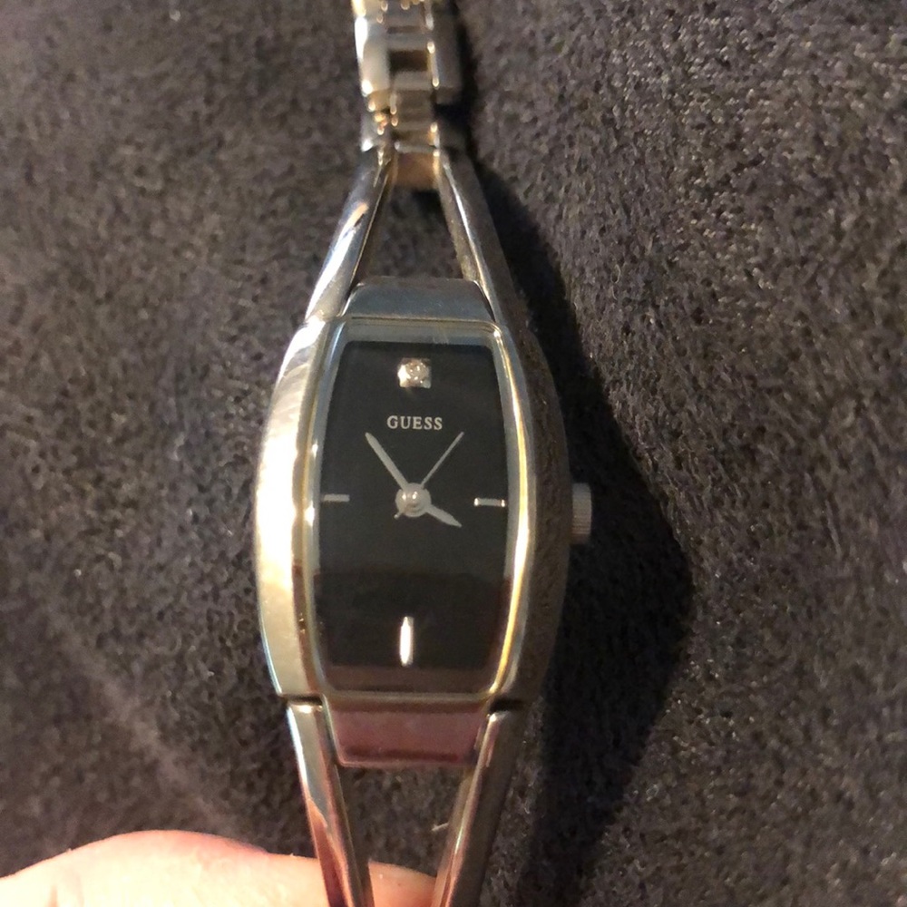 Ladies Guess Watch - Picture 3 of 7